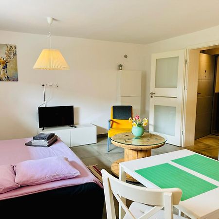 Design Apartments ออสทรุฟ วีแยลคอพพอลสกี ภายนอก รูปภาพ