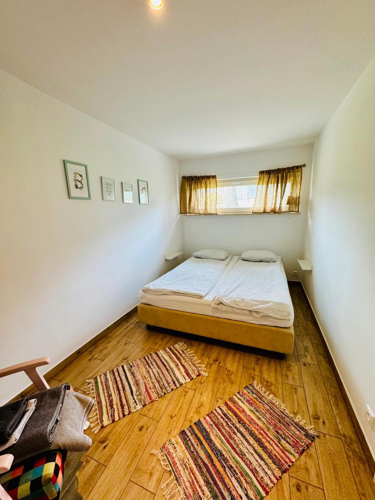 Design Apartments ออสทรุฟ วีแยลคอพพอลสกี ภายนอก รูปภาพ